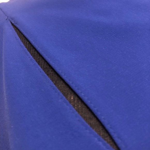 JACKIE ROGERS SIDE-TIE SHANNON TOP WITH KEYHOLE NECK - Picture 6 of 7